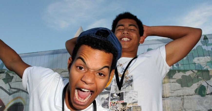 Rizzle Kicks star reveals accidental drug overdose after disorder diagnosis --[Reported by Umva mag]