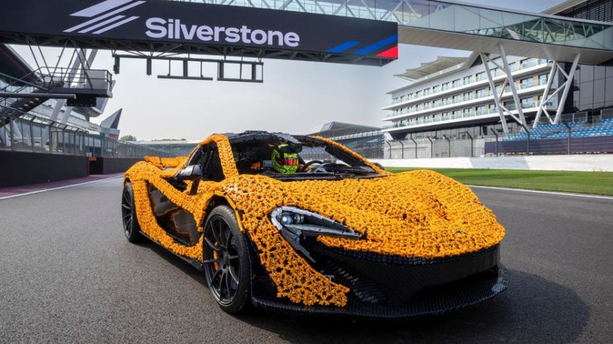 A whopping 342,817 Lego Technic pieces are used to build a sports car --[Reported by Umva mag]