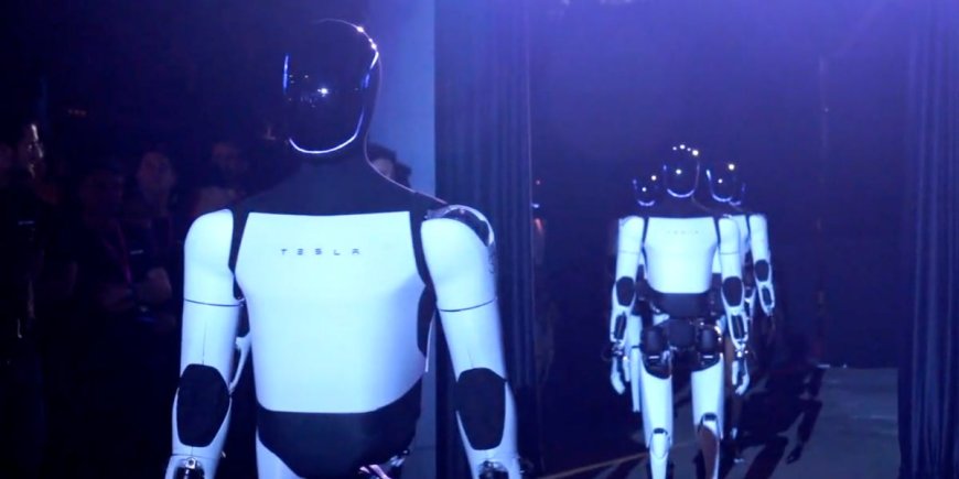 Optimus robots danced on a lit-up stage and served drinks at Tesla's robotaxi event --[Reported by Umva mag]