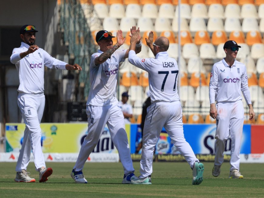 Leach leads England rout of Pakistan in first Test --[Reported by Umva mag]