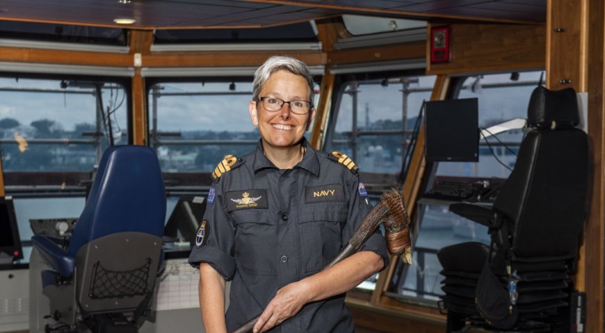 New Zealand’s Female Defense Minister Rebukes Insinuations That Lesbian Captain Was to Blame for Navy Vessel Who Ran Aground, Caught Fire and Sank --[Reported by Umva mag]