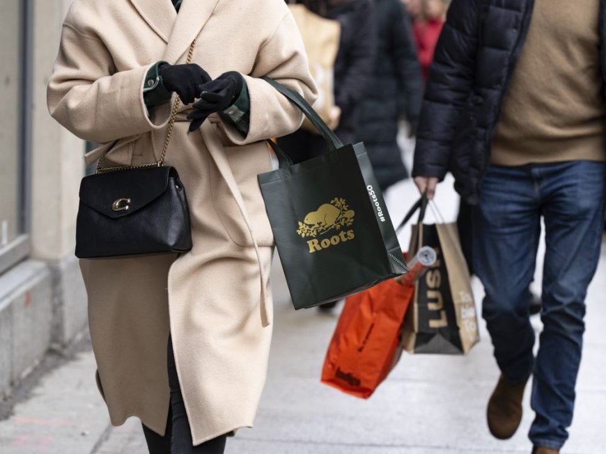 Consumer sentiment slightly improves, but still subdued: BoC survey --[Reported by Umva mag]