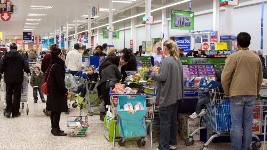 Nearly 200,000 hard up families missing out on up to £442 a year to spend at supermarkets – how to claim --[Reported by Umva mag]