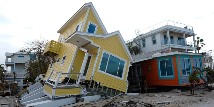 Photos show some houses survived Hurricanes Helene and Milton while their neighbors crumbled. Homeowners can learn from them. --[Reported by Umva mag]