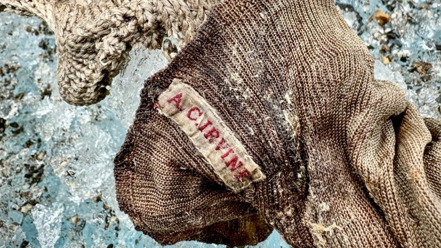 Foot thought to belong to British mountaineer who vanished on Mount Everest 100 years ago found --[Reported by Umva mag]