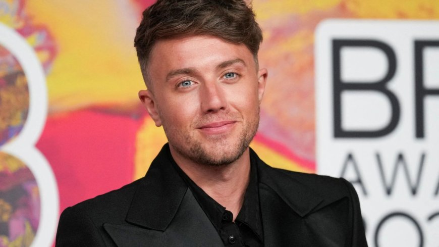 Roman Kemp sparks engagement rumours as girlfriend is spotted wearing a ring on her wedding finger --[Reported by Umva mag]