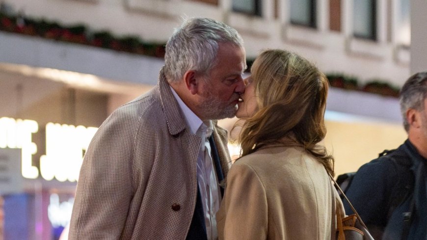 Downton Abbey’s Hugh Bonneville looks ‘loved up’ as he kisses girlfriend Heidi in London after split from Lulu Williams --[Reported by Umva mag]