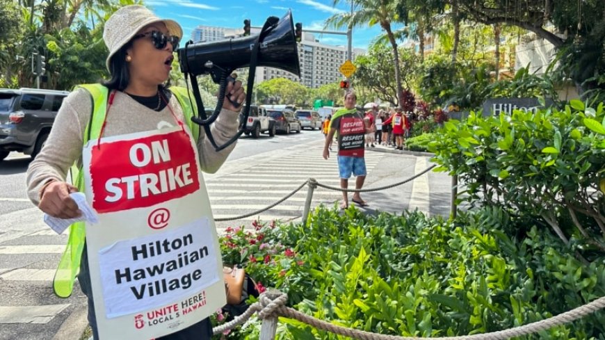 Hotel workers in Seattle, Washington, strike, joining thousands of US strikers --[Reported by Umva mag]