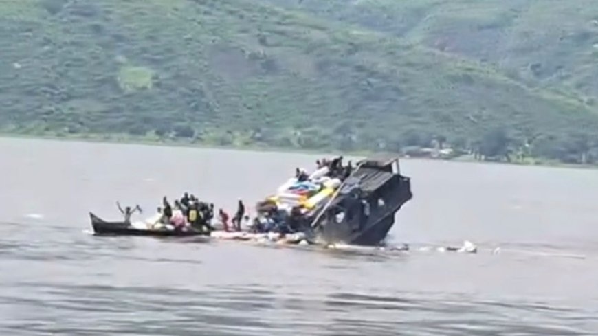 Congo violence forces people to use often-risky boats to travel --[Reported by Umva mag]