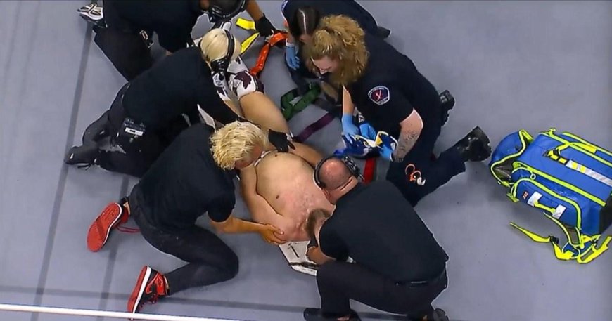 Wrestling icon, 43, stretchered out after retirement match and fans are devastated --[Reported by Umva mag]