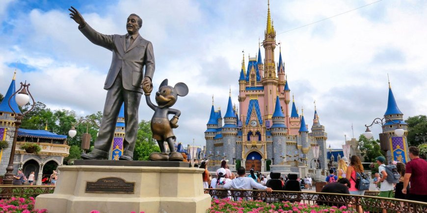 I've been to Disney World dozens of times. Its dining plan is a great value for families like ours &mdash; especially when offered for free. --[Reported by Umva mag]