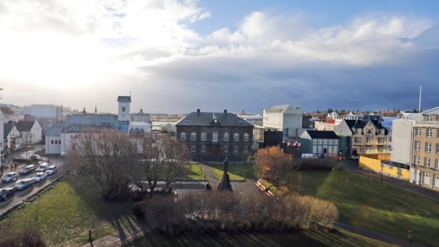 Iceland government collapses, new election set for November --[Reported by Umva mag]