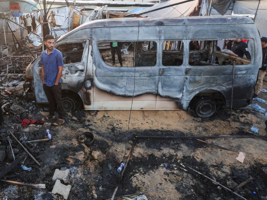 Deadly Israeli strike on hospital tent camp in Gaza --[Reported by Umva mag]