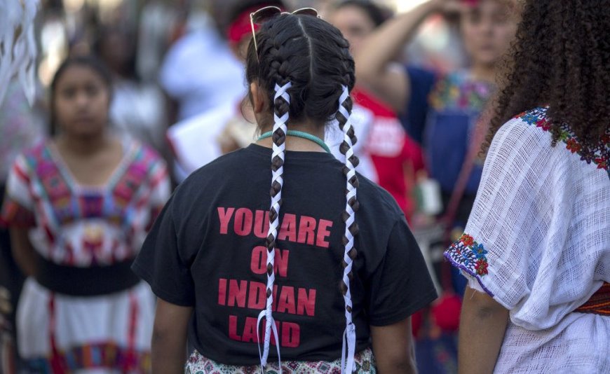 The Ambivalent History of Indigenous People and U.S. Citizenship --[Reported by Umva mag]