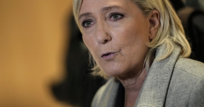 France’s Far-Right Leader Marine Le Pen Faces Court on Charges of Embezzling E.U. Funds --[Reported by Umva mag]