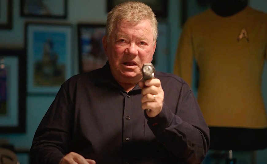 William Shatner's iconic phaser headlines the 'Bid Long & Prosper' 'Star Trek' auction (Video) --[Reported by Umva mag]