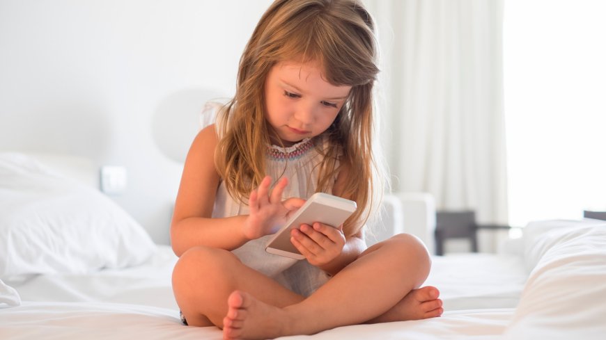 Kids spend 21 hours a week on smartphones – as new law unveiled to curb usage --[Reported by Umva mag]