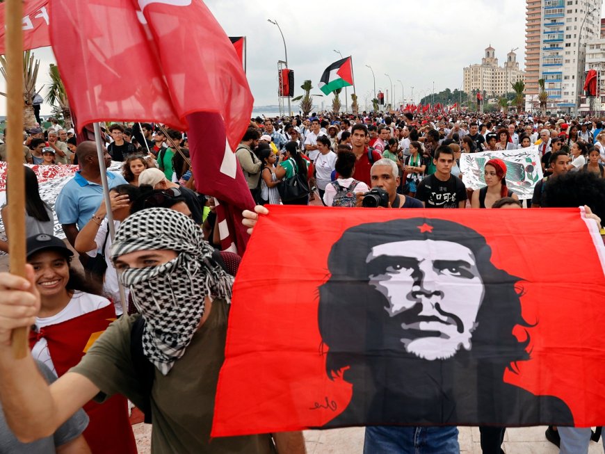 Cuban president leads pro-Palestinian march in Havana --[Reported by Umva mag]